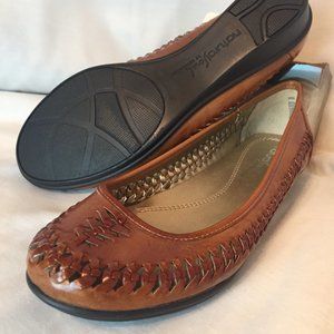 NWT Sz. 6 NaturalSoul